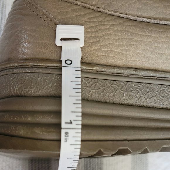 Mephisto Beige Leather Lace-Up Loafers - Picture 11 of 11